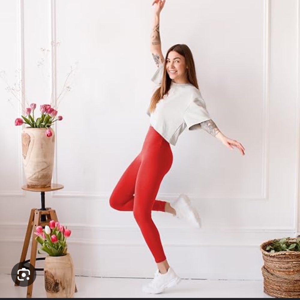 Red leggings